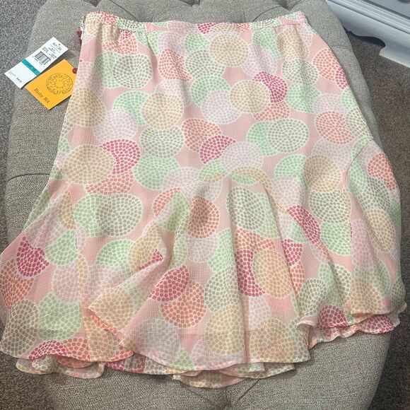 Geometric Patterned‎ Skirt - Picture 3 of 16